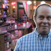 Gunther From Friends Visits 'Friends' Central Perk Set